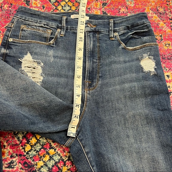 Good American Good Waist Distressed Crop - 12/31 - Picture 10 of 11